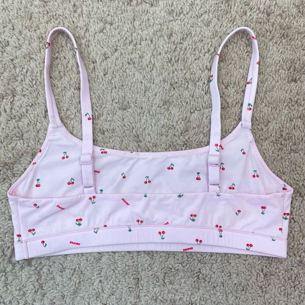 SKIMS Fits Everybody Scoop Pink Cherry Print Bralette - Picture 15 of 16
